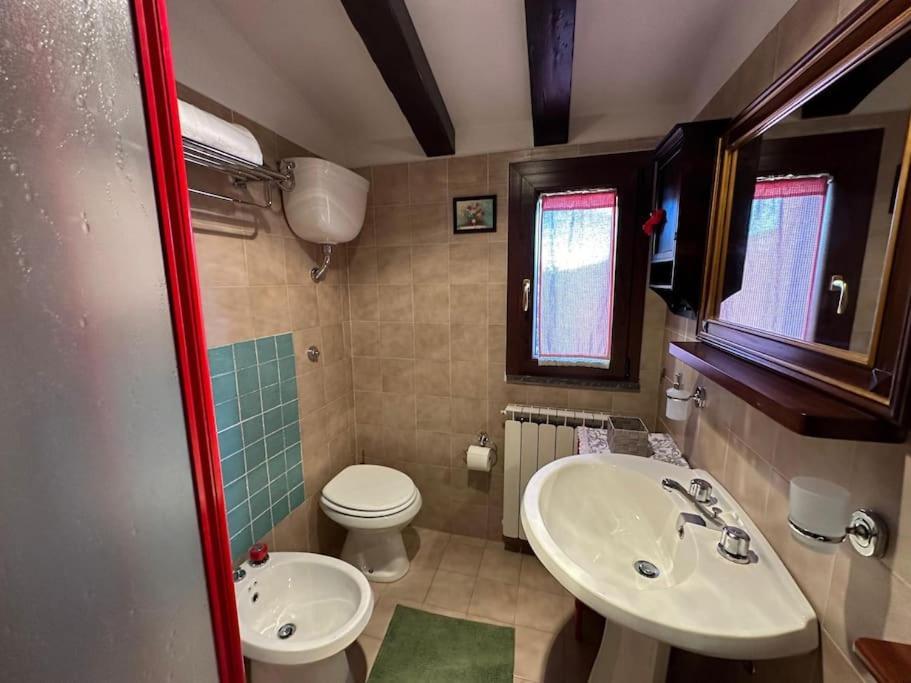 Free Parking La Bianca Neve Cottage Castel Di Sangro Buitenkant foto